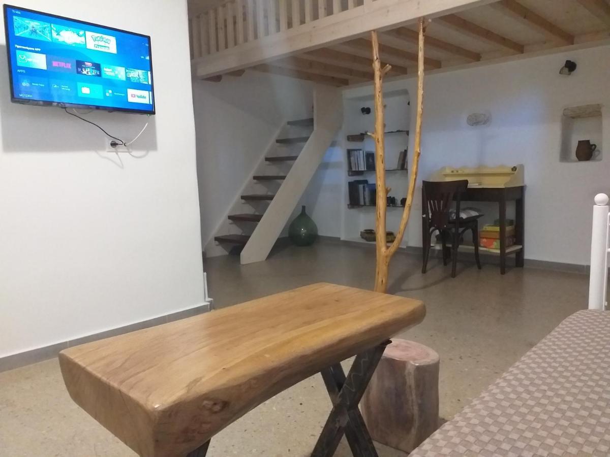 Imellos Apérathos Exteriör bild