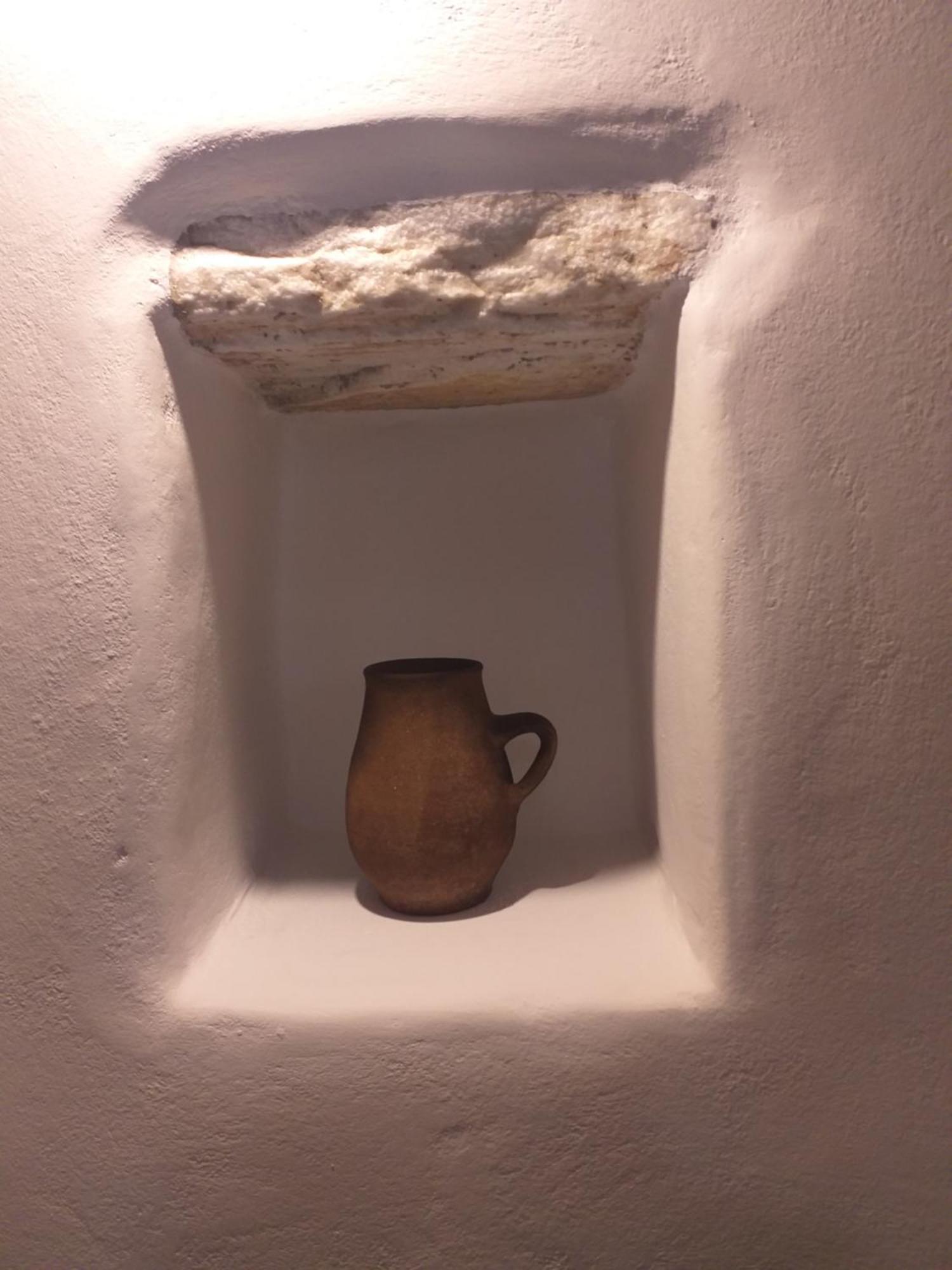 Imellos Apérathos Rum bild